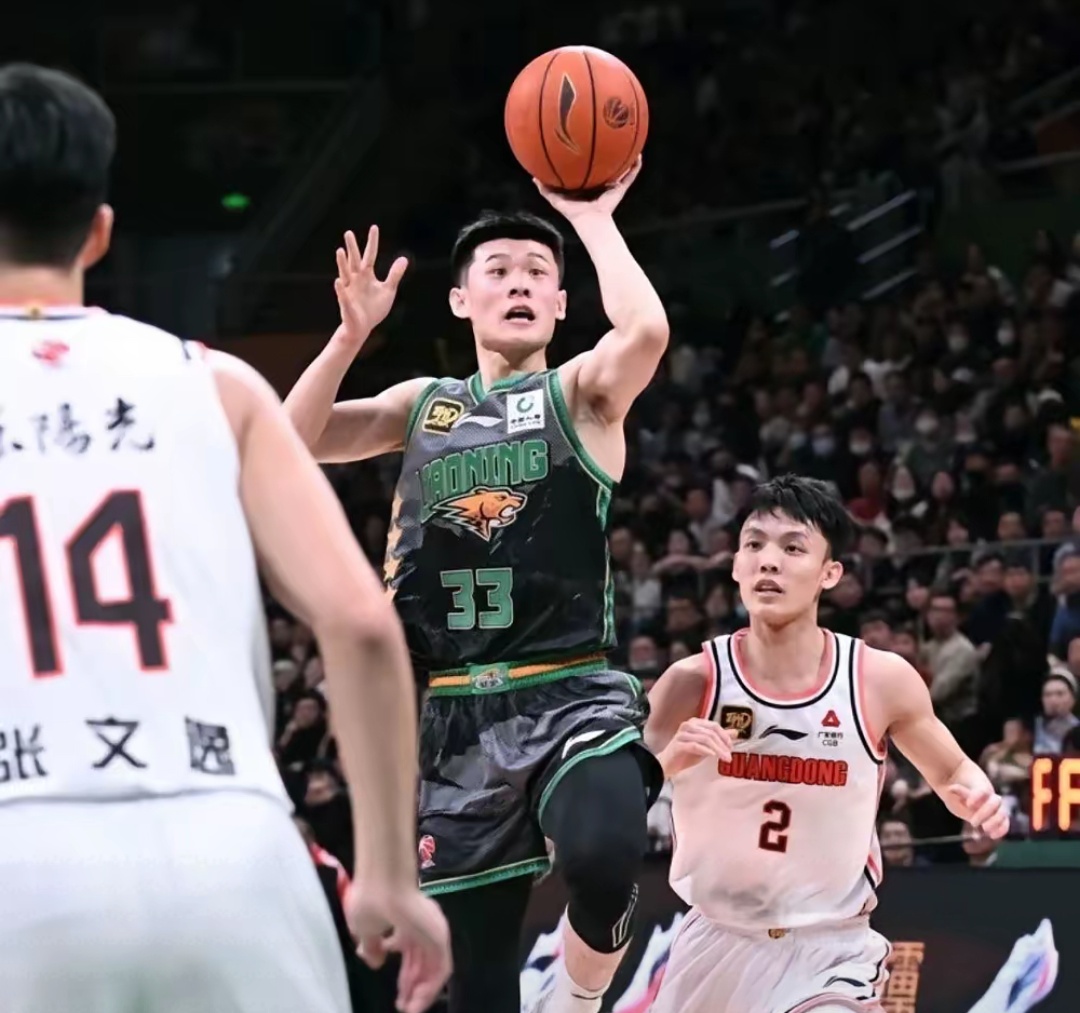  广东宏远男篮在cba联赛中的排名有何变化 