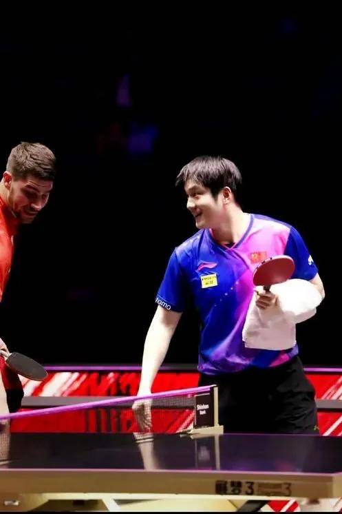 LOL投注平台 -西汉姆训练开放日，今晚内部沟通引欢呼，德国杯在即，团队化学反应显著(水朝野阳最新采访视频)