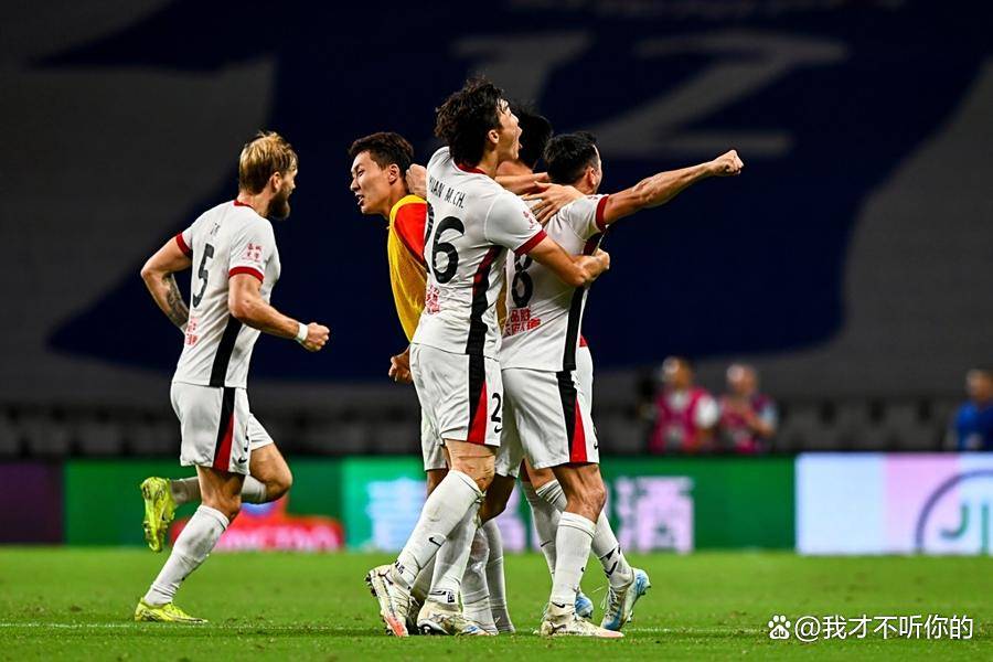 LOL投注平台 -今晨体能课后，皇家社会调整名单备战中超，底气十足，轮换策略成焦点(现实社会的残酷的经典名言)