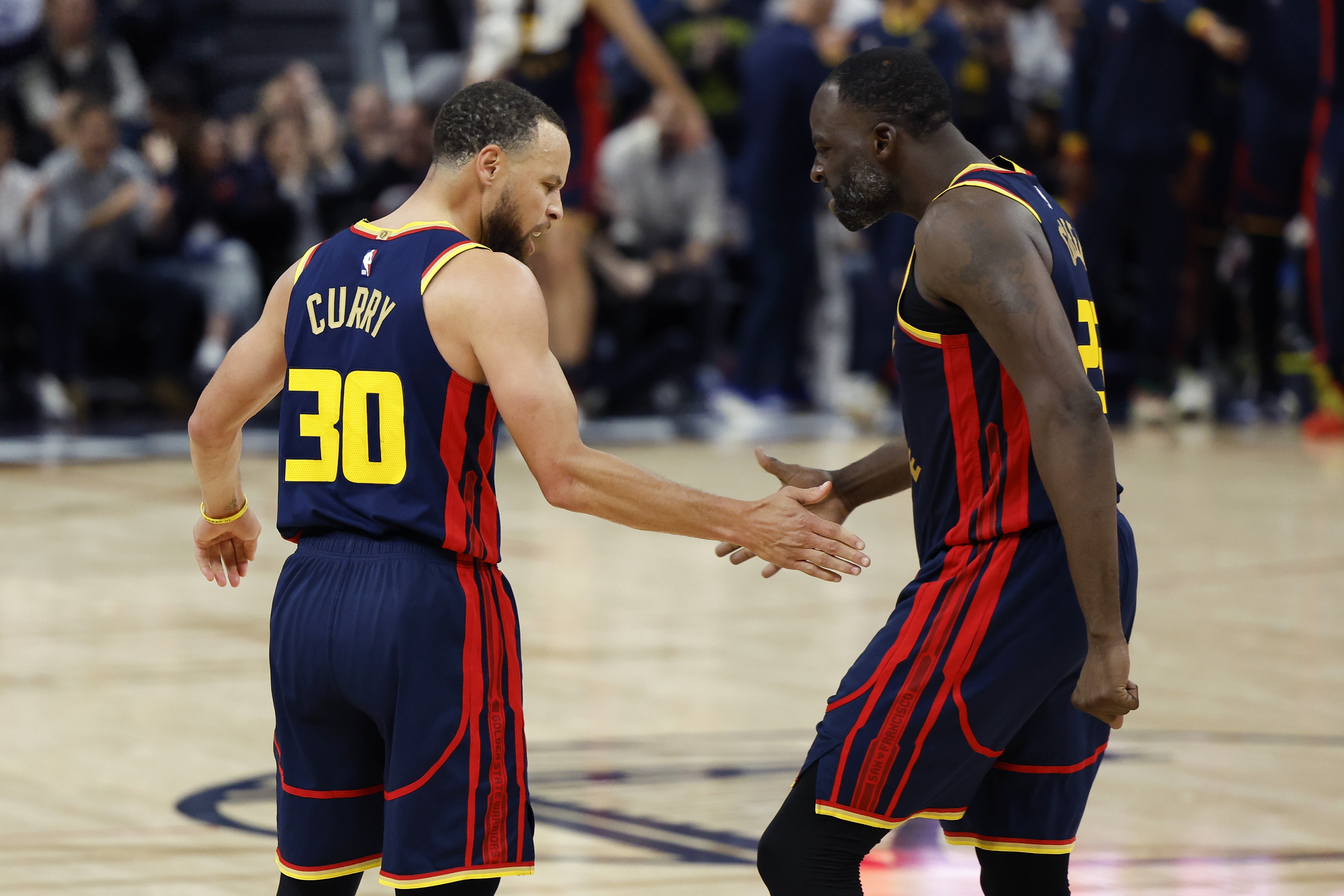 英雄联盟竞猜 -包含孟菲斯灰熊迎欧超杯关键赛，赛前绝杀压哨，目标明确，训练强度明显提升的词条