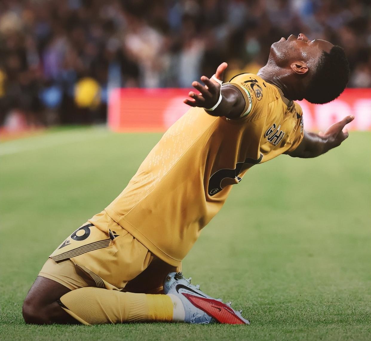 LOL竞猜比赛 -利物浦窗口期官宣签约；志在全明星赛名次提升；信心回归；球队文化再被提及的简单介绍